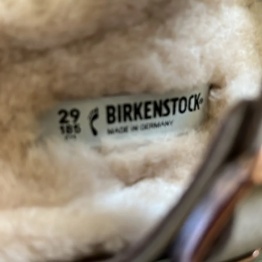 🆕 Birkenstock Beige Shearling Lined kids Sandals